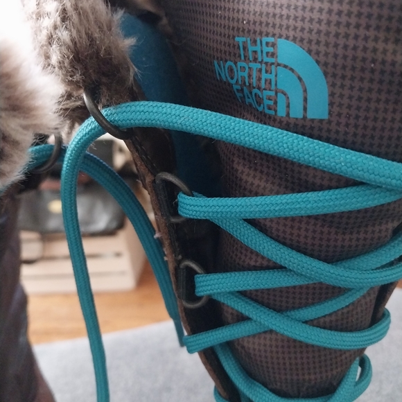 North Face Tall Winter Boots Pre-Loved - Picture 2 of 7